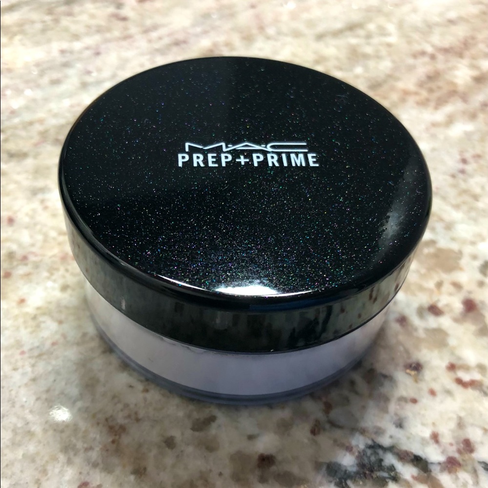 MAC finishing powder